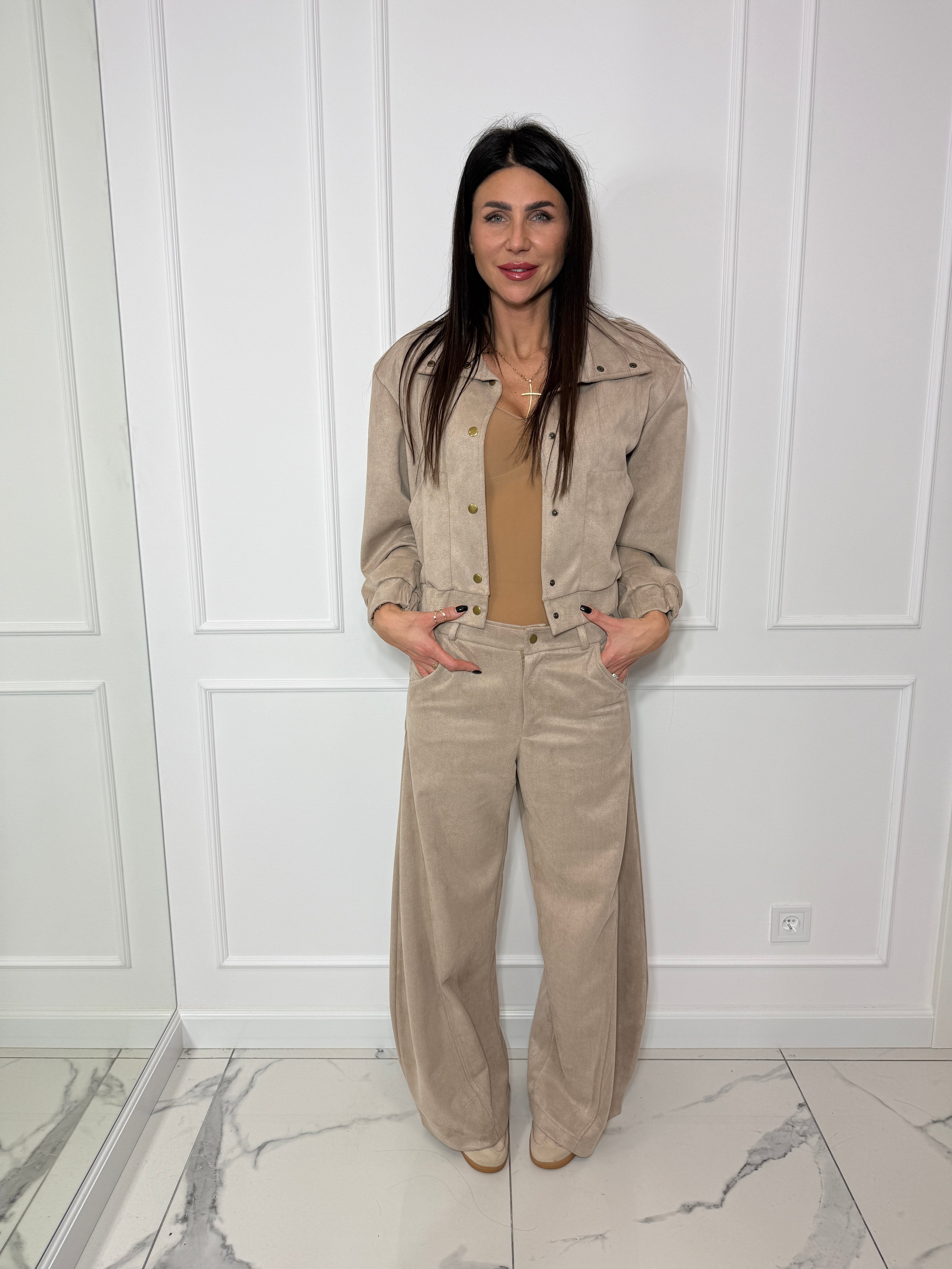 Zamszowy set od producenta Le Pari